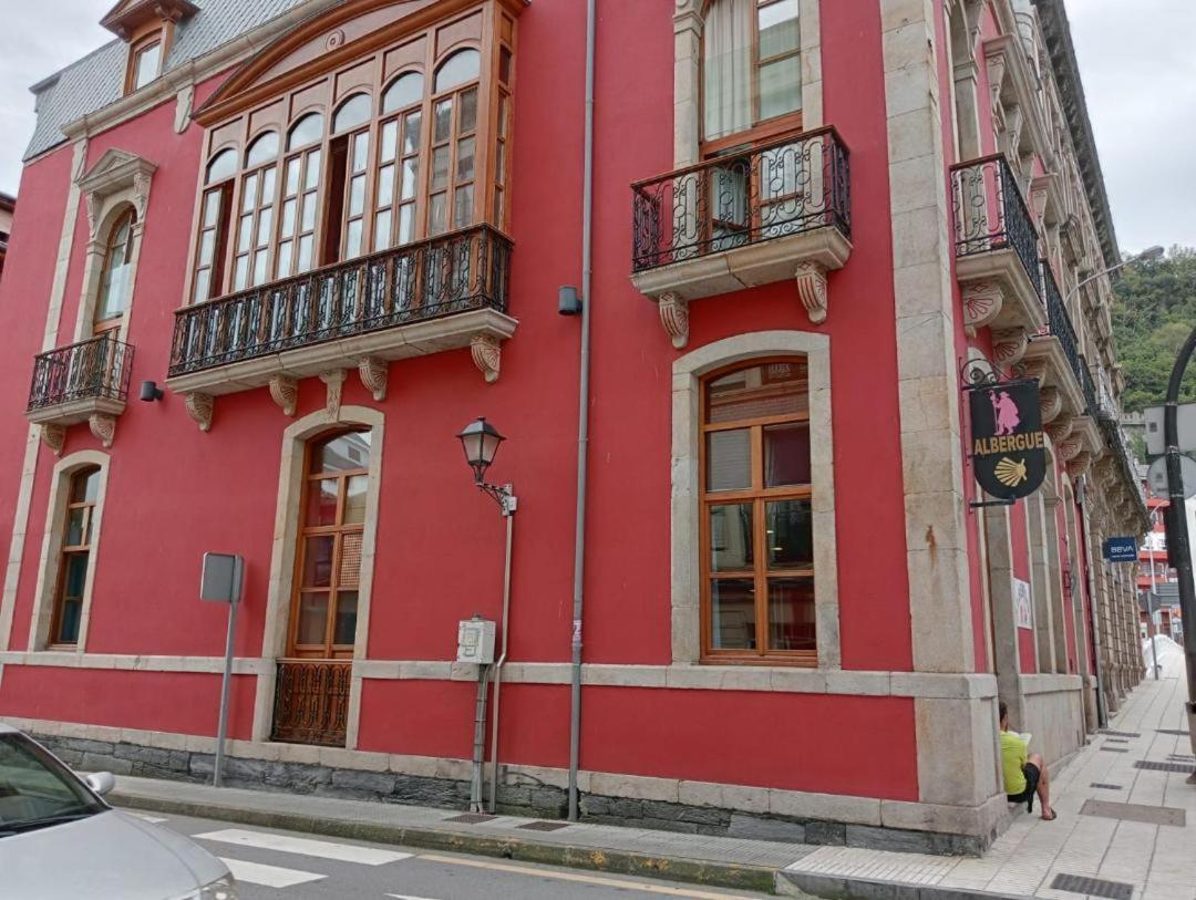 Albergue De Peregrinos Villa De Luarca Exterior photo